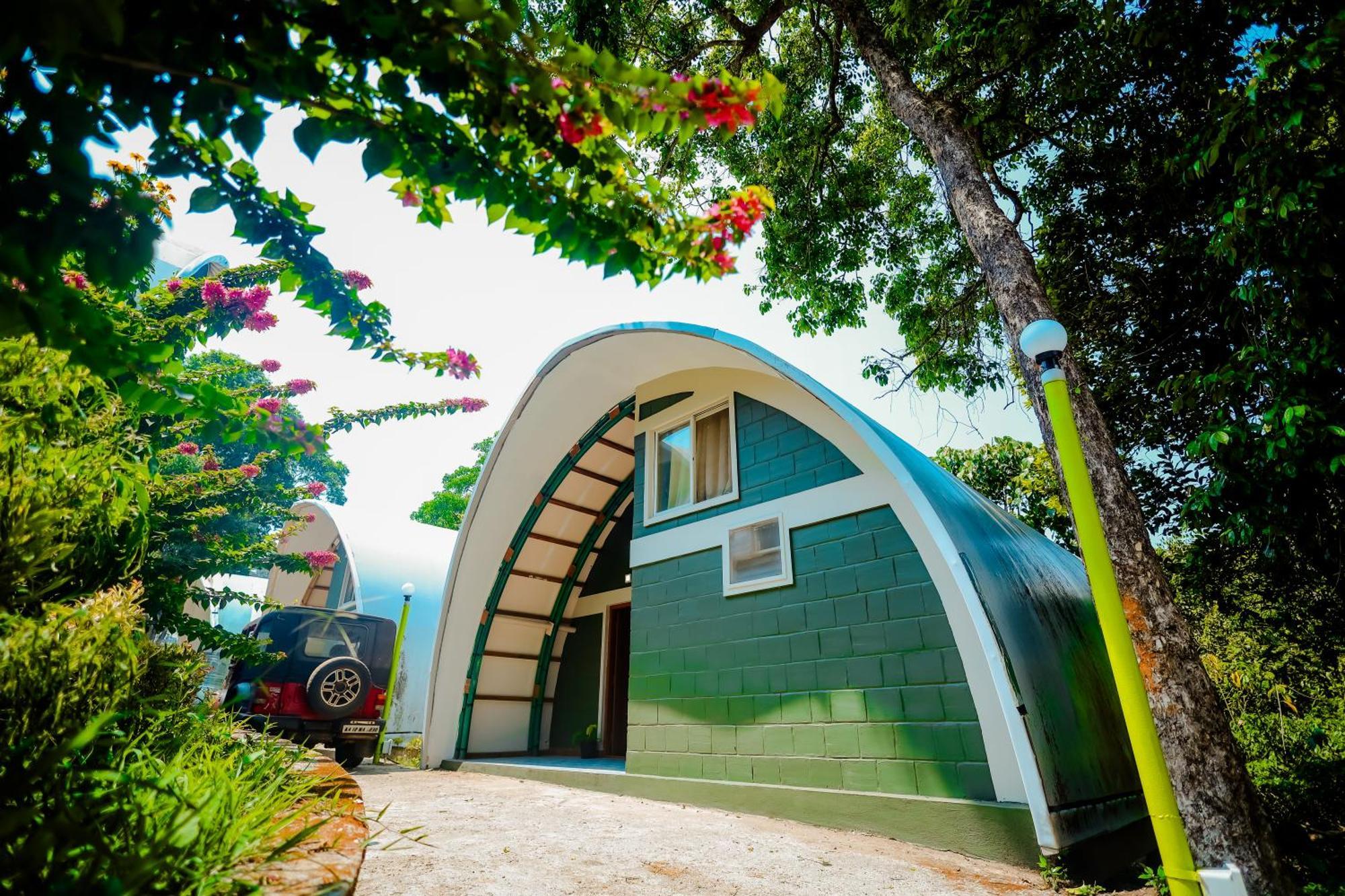 Mookanana Jungle Resort And Spa Hassan Eksteriør billede